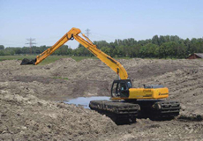 湿地挖掘机